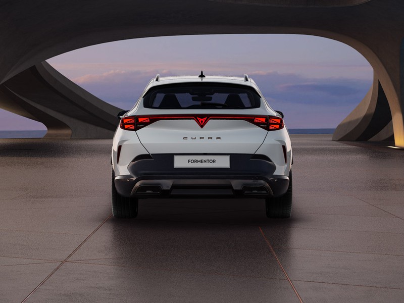 2 - Cupra Formentor 1.5 hybrid 150cv dsg