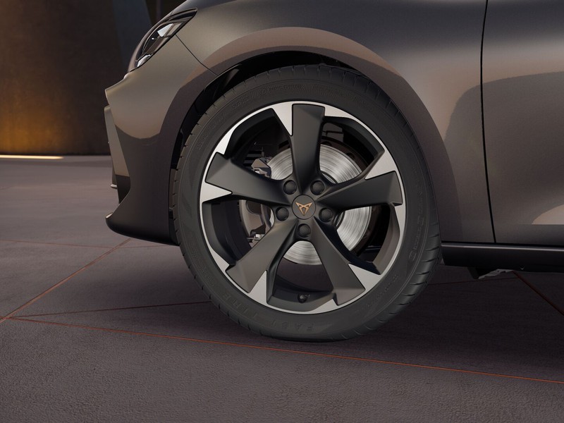 4 - Cupra Leon 1.5 hybrid 150cv dsg