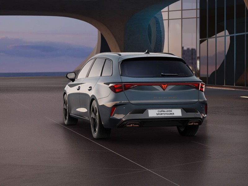 2 - Cupra Leon Sportstourer sportstourer 1.5 e-hybrid 204cv dsg