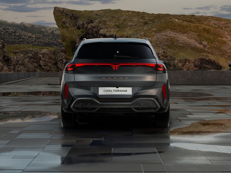 2 - Cupra Terramar 1.5 e-hybrid 204cv dsg