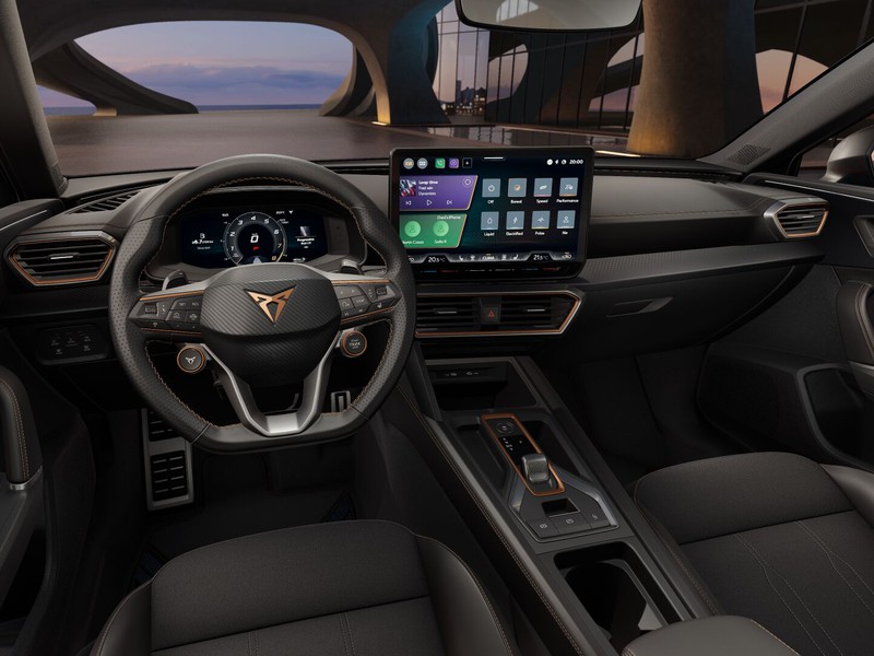 5 - Cupra Leon 1.5 e-hybrid 204cv dsg