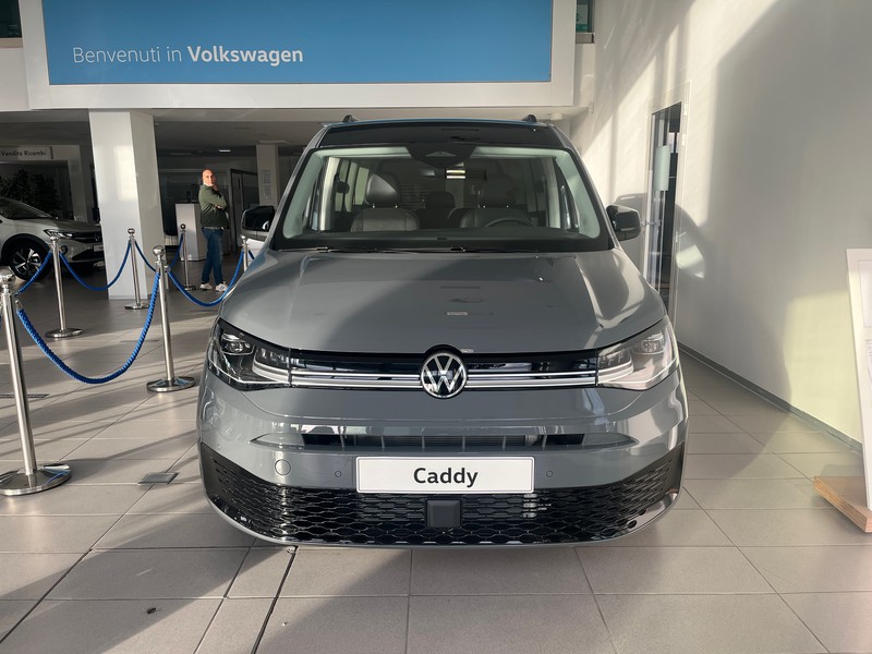2 - Volkswagen VIC Caddy 1.5 phev 150cv life dsg