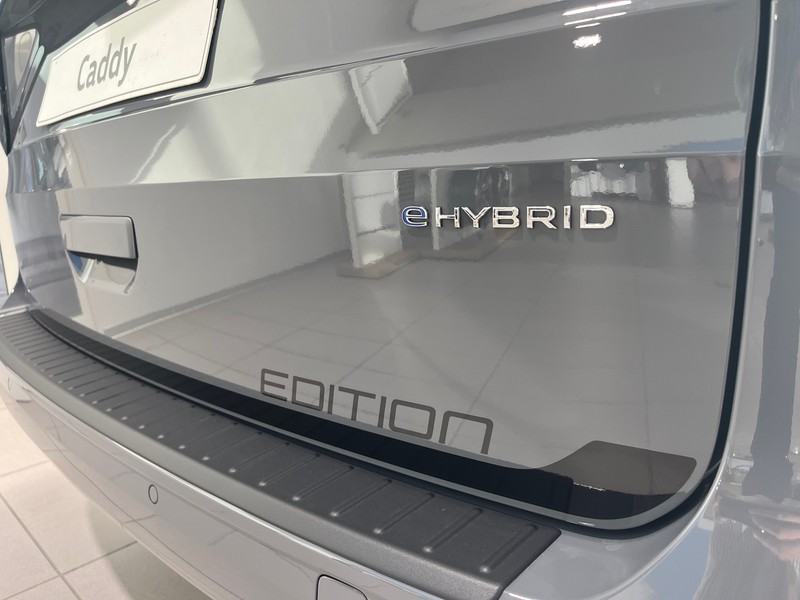 7 - Volkswagen VIC Caddy 1.5 phev 150cv life dsg