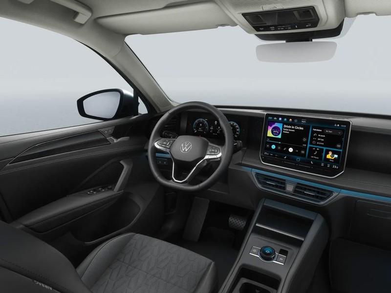 6 - Volkswagen Tiguan 1.5 etsi life 130cv dsg