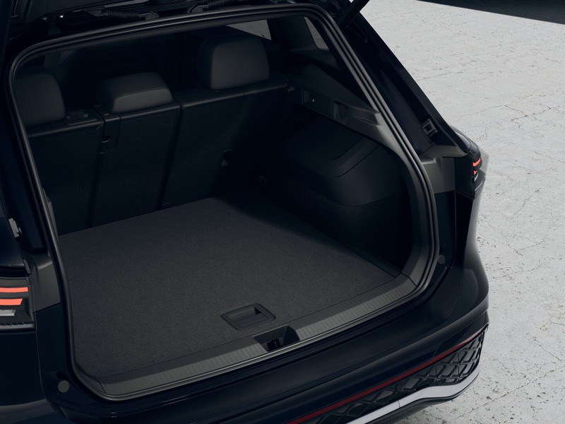 5 - Volkswagen Tiguan 2.0 tdi r-line plus 150cv dsg