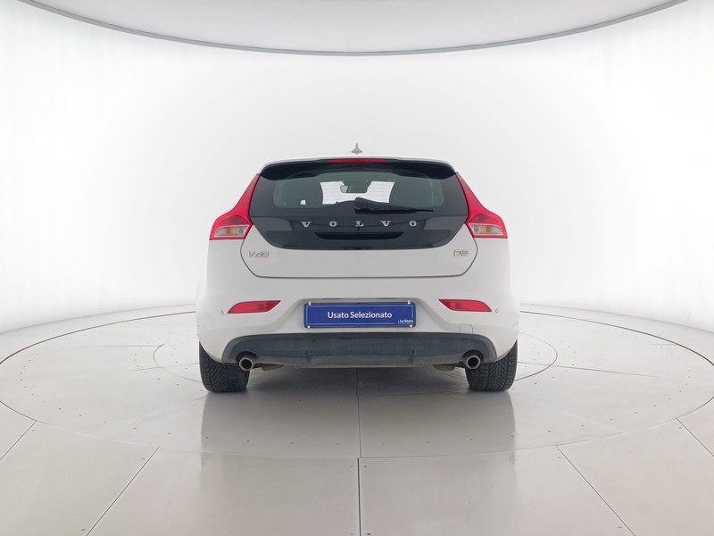 5 - Volvo V40 2.0 d2 business plus my19