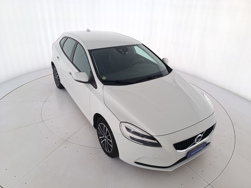 6 - Volvo V40 2.0 d2 business plus my19