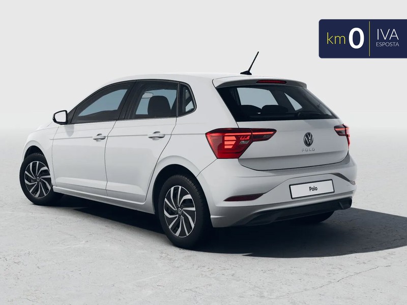 2 - Volkswagen Polo 1.0 tsi r-line 95cv