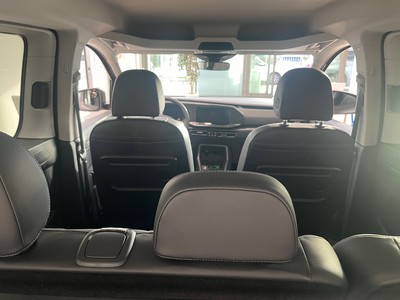 9 - Volkswagen VIC Caddy eschini auto