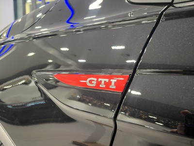 9 - Volkswagen Polo eschini auto