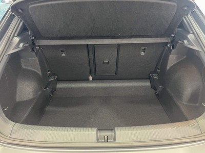 9 - Volkswagen T-Roc eschini auto