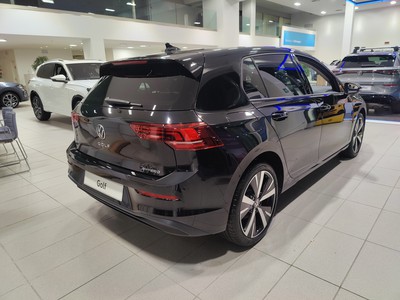 4 - Volkswagen Golf eschini auto