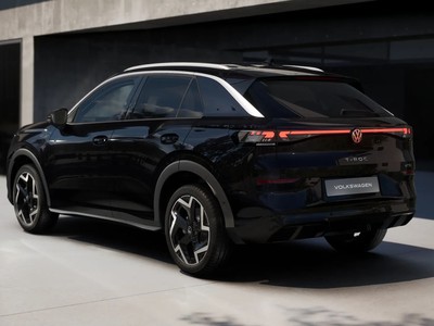 2 - Volkswagen T-Roc eschini auto