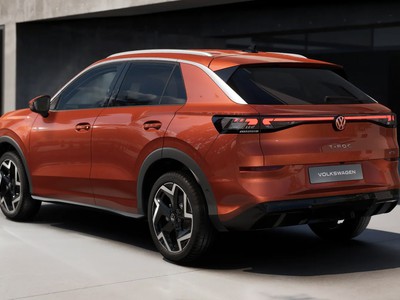 2 - Volkswagen T-Roc eschini auto