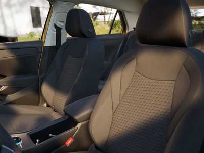8 - Volkswagen T-Roc eschini auto