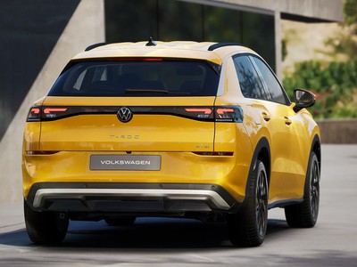 2 - Volkswagen T-Roc eschini auto