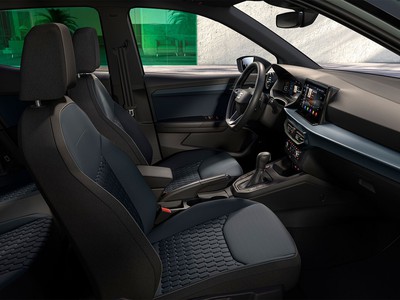 4 - Seat Arona eschini auto
