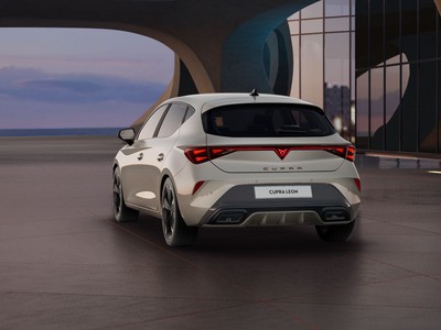 2 - Cupra Leon eschini auto