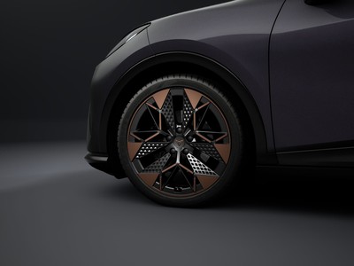 4 - Cupra Raval eschini auto