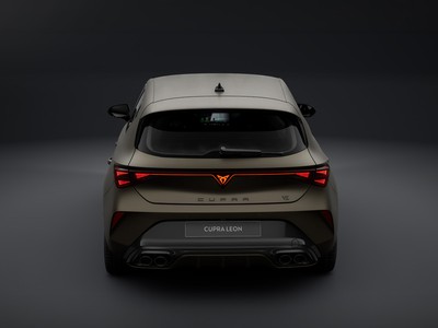 3 - Cupra Leon eschini auto
