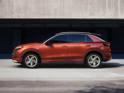 4 - Volkswagen T-Roc eschini auto