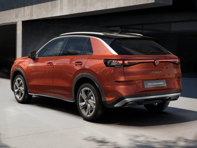 3 - Volkswagen T-Roc eschini auto