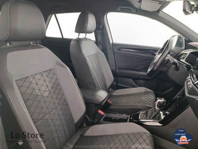 2 - Volkswagen T-Roc eschini auto
