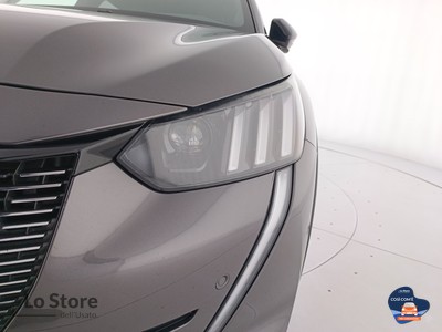 6 - Peugeot 208 eschini auto