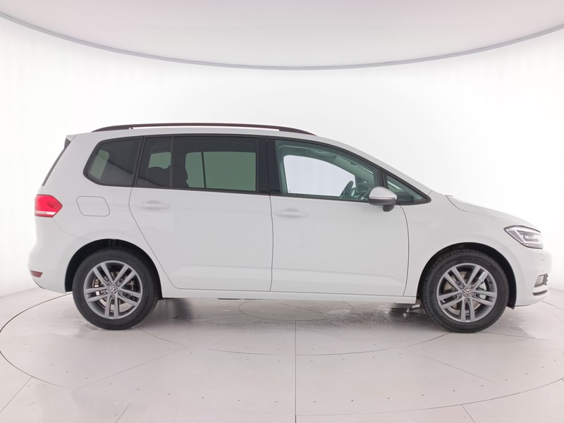 3 - Volkswagen Touran 2.0 tdi business dsg