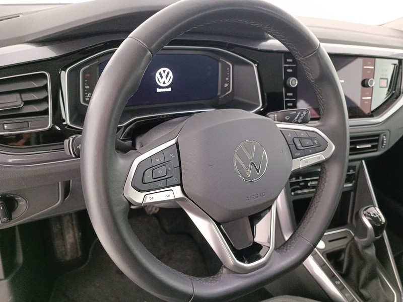 12 - Volkswagen Polo 1.0 tsi style 95cv