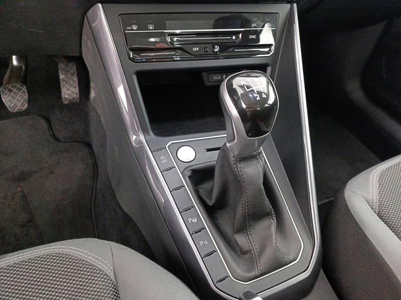 15 - Volkswagen Polo 1.0 tsi style 95cv