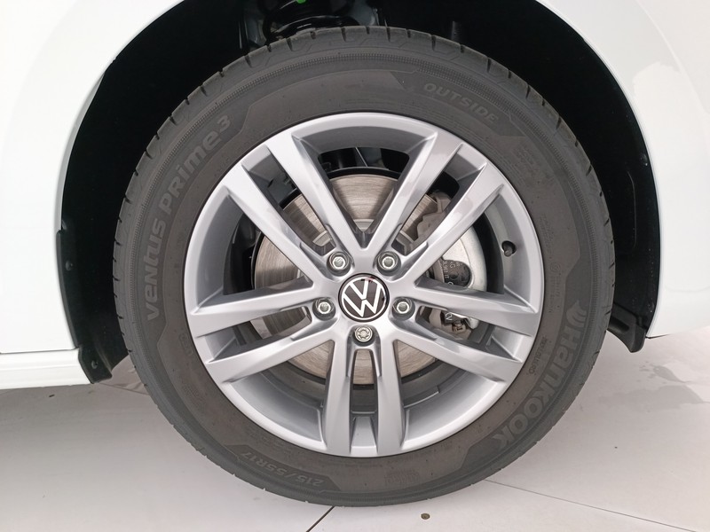 9 - Volkswagen Touran 2.0 tdi business dsg