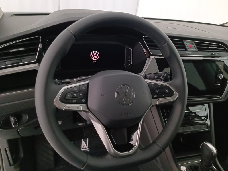 14 - Volkswagen Touran 2.0 tdi business dsg