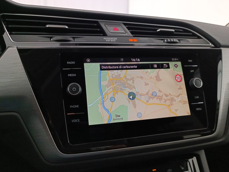 16 - Volkswagen Touran 2.0 tdi business dsg