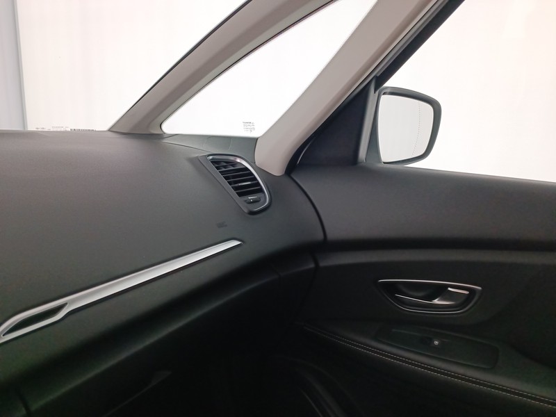 18 - Renault Grand Scénic grand 1.7 blue dci business 150cv