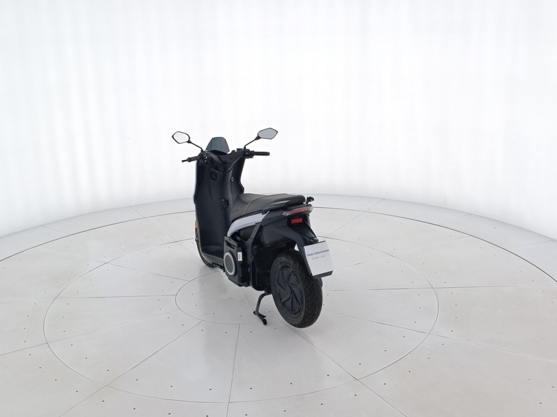 6 - Seat MO eScooter 125 Bianco