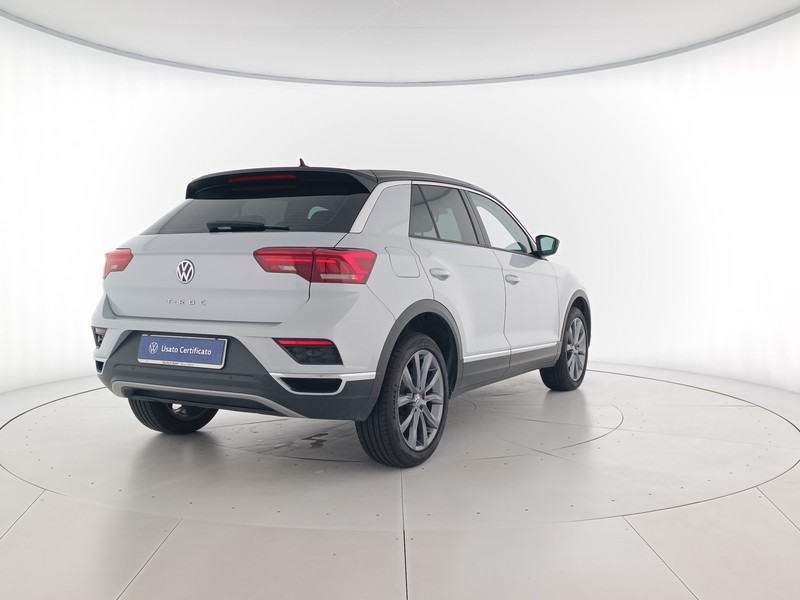 4 - Volkswagen T-Roc 1.6 tdi advanced