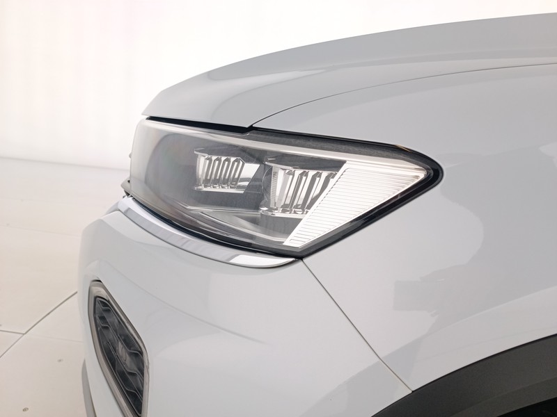 19 - Volkswagen T-Roc 1.6 tdi advanced