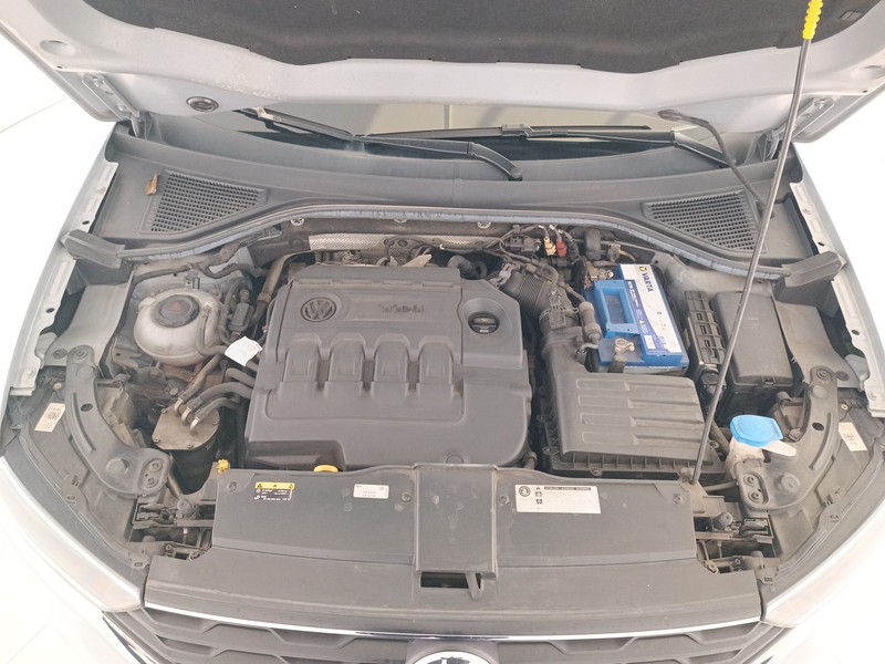 20 - Volkswagen T-Roc 1.6 tdi advanced