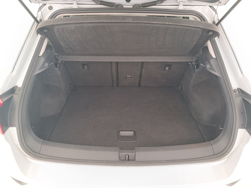 21 - Volkswagen T-Roc 1.6 tdi advanced