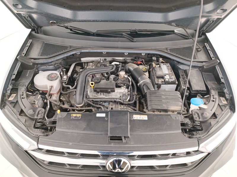 20 - Volkswagen T-Roc 1.0 tsi r-line 110cv