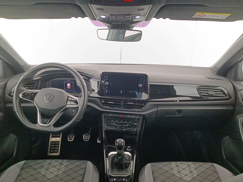 11 - Volkswagen T-Roc 1.0 tsi r-line 110cv