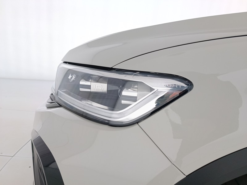 19 - Volkswagen T-Roc 1.0 tsi r-line 110cv