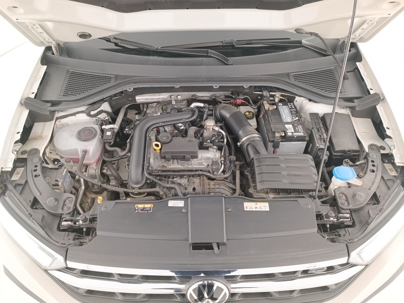 20 - Volkswagen T-Roc 1.0 tsi r-line 110cv