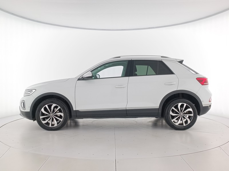 3 - Volkswagen T-Roc 1.0 tsi style 110cv