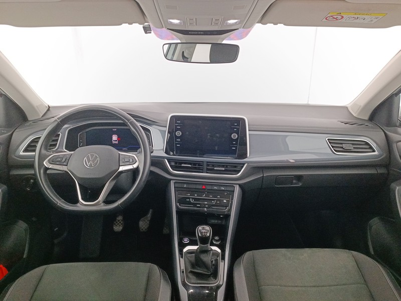 11 - Volkswagen T-Roc 1.0 tsi style 110cv