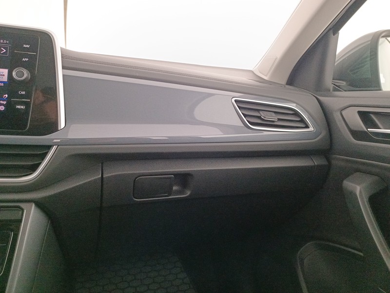 17 - Volkswagen T-Roc 1.5 tsi style