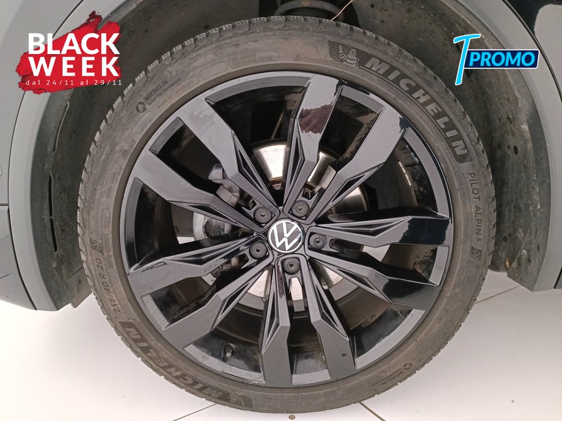 8 - Volkswagen Tiguan 2.0 tdi r-line 150cv dsg