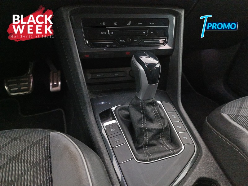 17 - Volkswagen Tiguan 2.0 tdi r-line 150cv dsg
