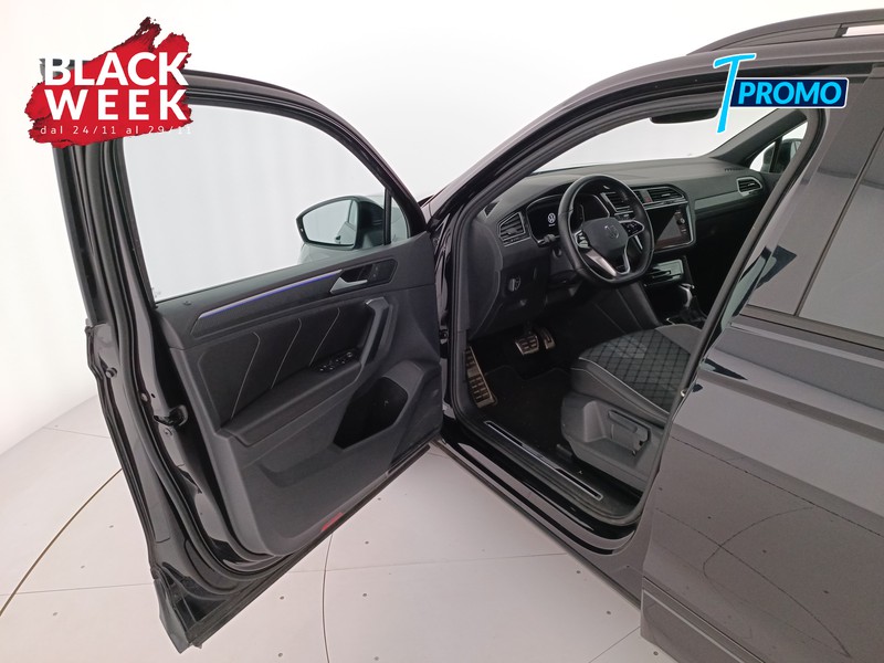 19 - Volkswagen Tiguan 2.0 tdi r-line 150cv dsg